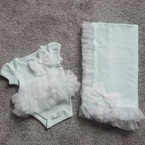 Newborn First Impressions Onesie & Blanket